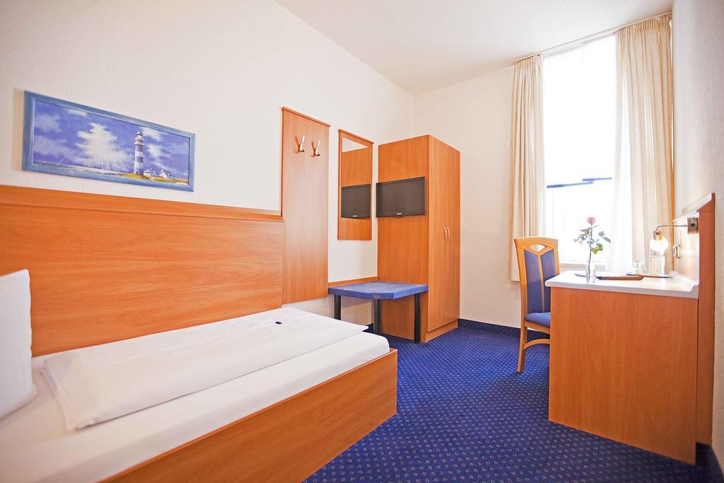 Hotel Post Weiden in der Oberpfalz Стая снимка