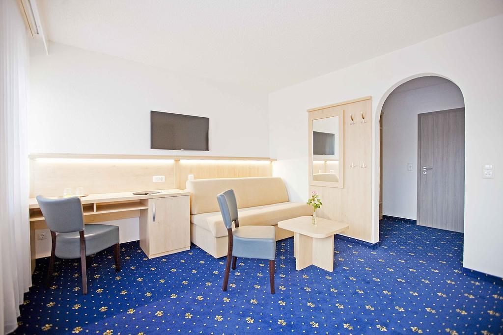Hotel Post Weiden in der Oberpfalz Стая снимка