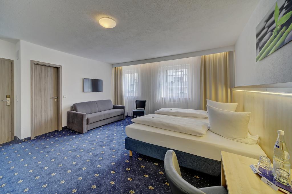Hotel Post Weiden in der Oberpfalz Екстериор снимка